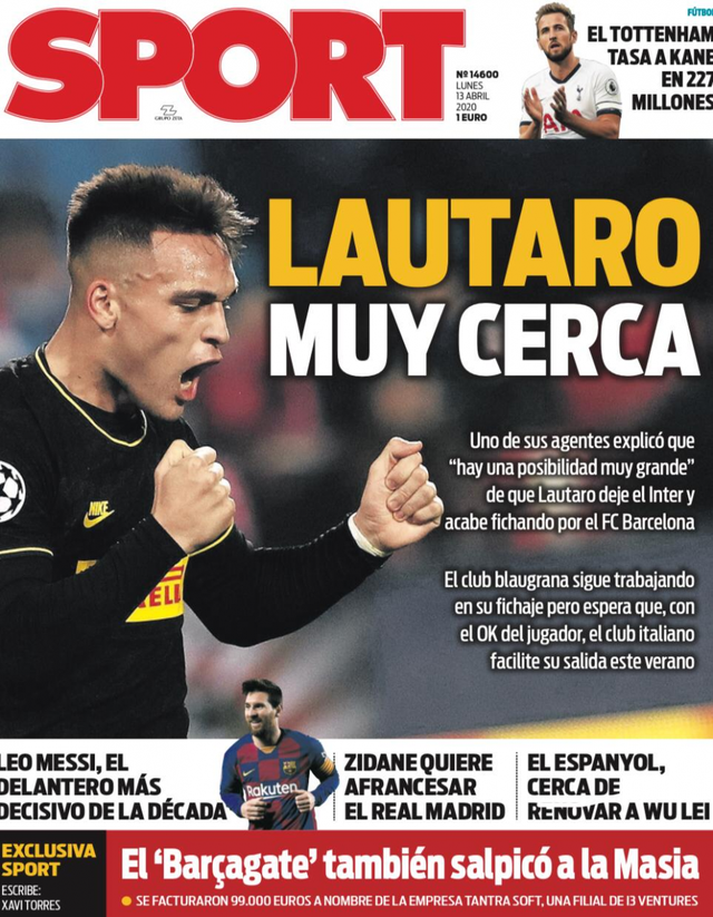 抽象！加纳乔一对一尝试假动作晃动带球过人，直接将球传给对手（离谱一幕！加纳乔单挑频做假动作欲过人，却将球直接送给对手）