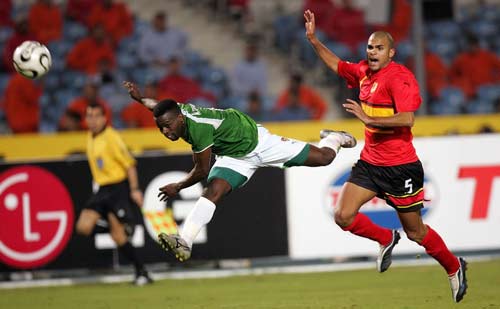 皇马名宿：球队不能被维尼修斯牵着鼻子走，没人把他绑在这（皇马名宿：球队不该被维尼修斯左右，他并非被迫留队）