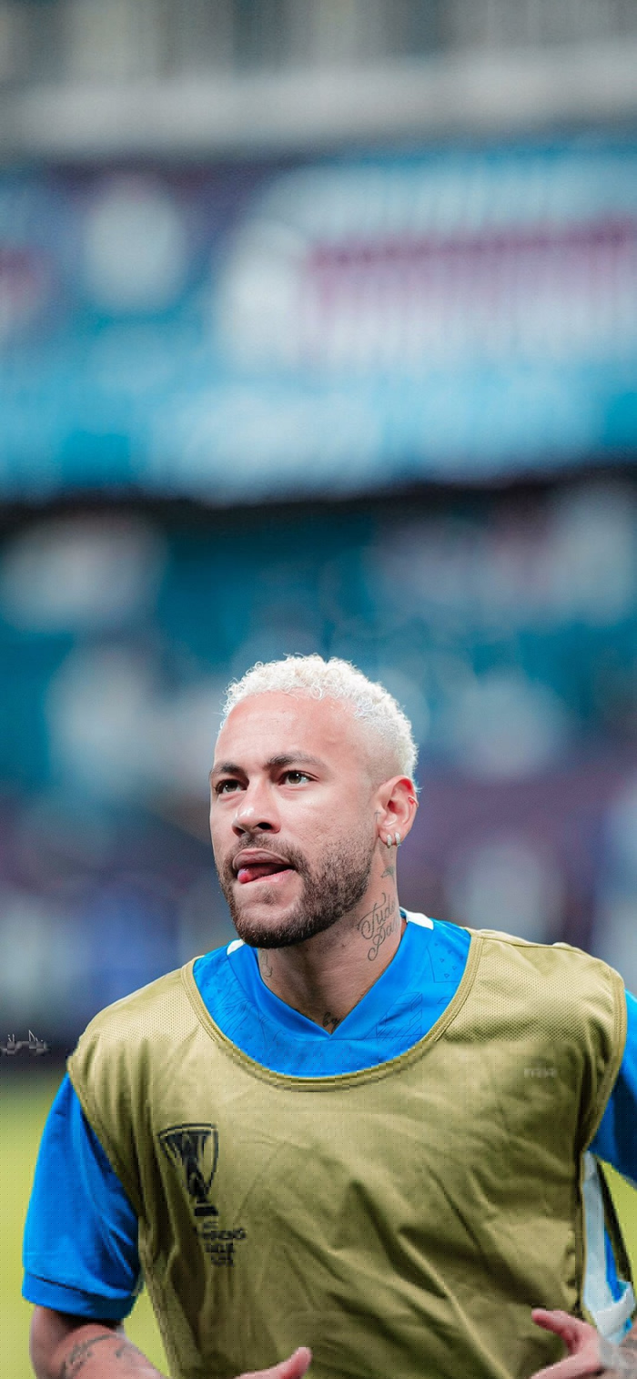 杨昊透露女排近况！世锦赛迎利好有望站上领奖台，副攻应进行优化（杨昊披露女排最新动态：世锦赛利好助力冲击领奖台，副攻需优化）