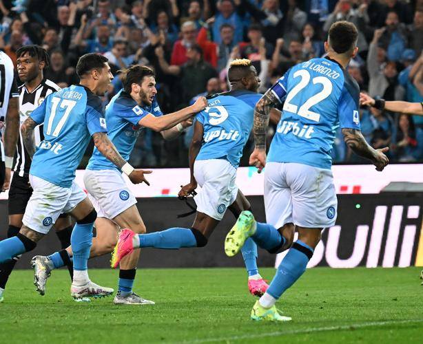 斯洛特：上赛季换上若塔就扳平了，表现远未达标我负全责（斯洛特承认球队表现不达标：我负全责，曾在上季换上若塔扳平）