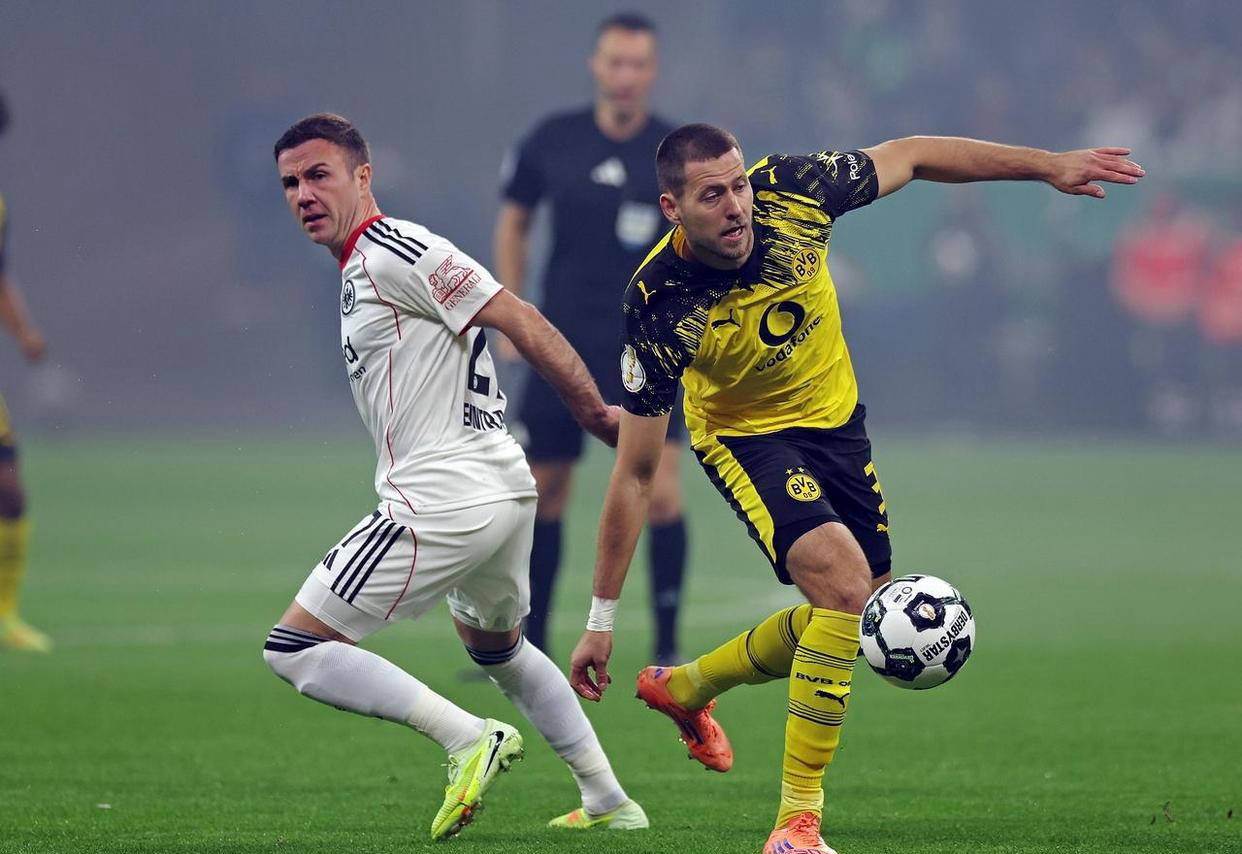 世界报：皇马高层向更衣室发出警告，再不改变态度将被问责（世界报：皇马高层警示更衣室，如不尽快改变态度将被追责）