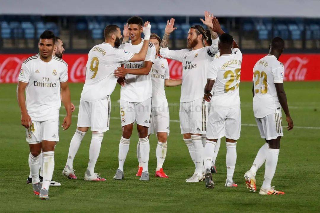 邮报：曼联对B费伤势愈发乐观，认为他有可能赶上曼市德比（邮报：曼联对B费恢复情况愈发乐观，或有望赶上曼市德比）