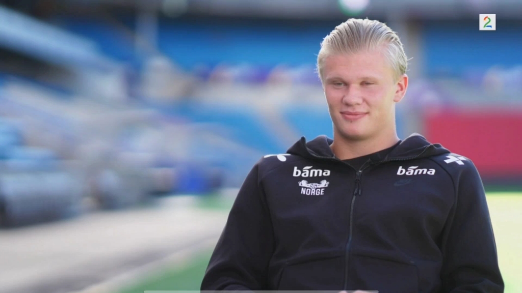 命中注定，狼队新援沃尔费手臂上有一个狼的文身（缘分十足，狼队新援沃尔费手臂竟刻着狼纹身）