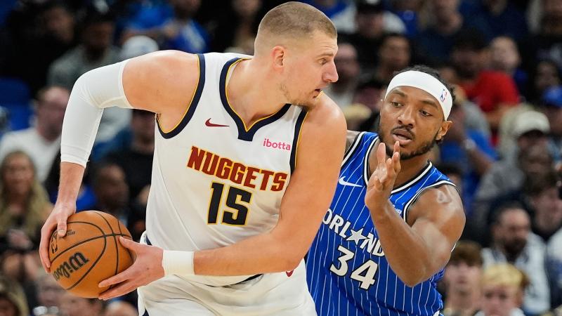 见证！国乒队员登上领奖台（直击：国乒队员荣登领奖台）