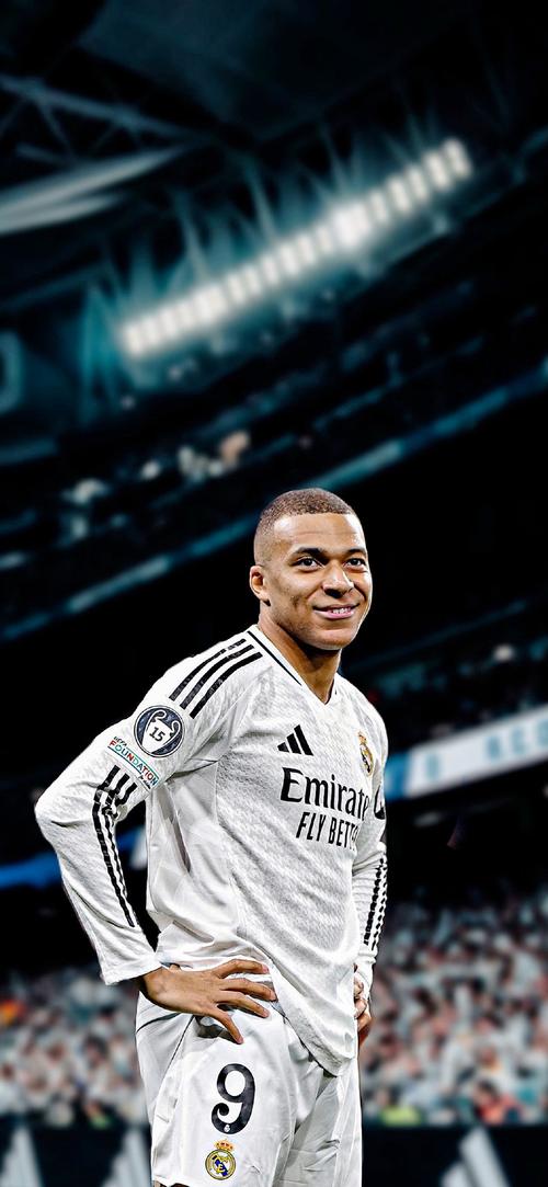 科曼：感谢拜仁邀请我回来，很荣幸与大家分享那些美好时光（科曼：感谢拜仁再度相邀，能与大家重温美好回忆深感荣幸）