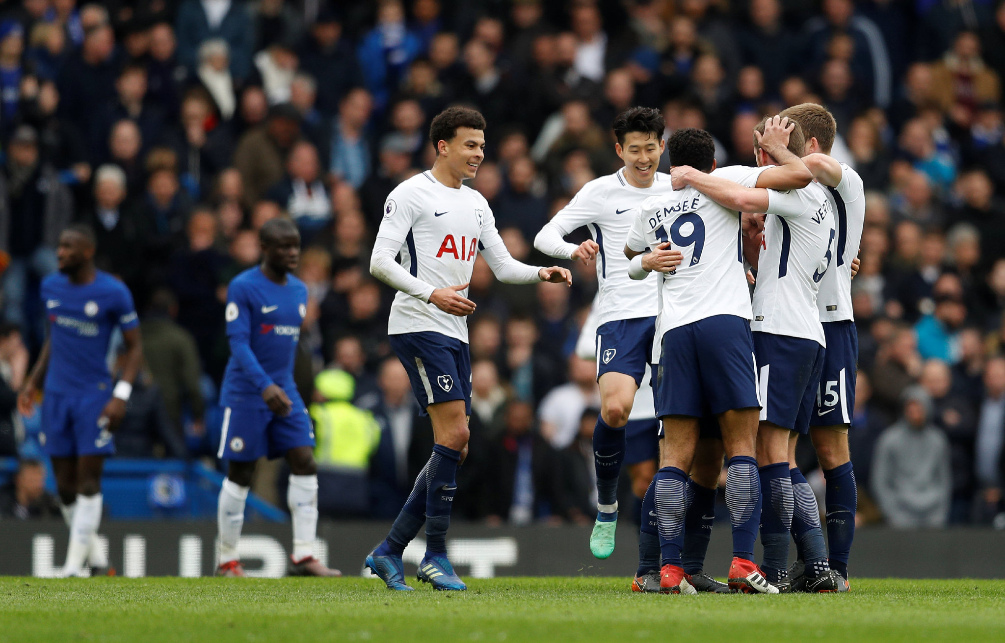 帮助宁波三年冲超，李霄鹏下岗再就业，教练团队薪资或高达千万（李霄鹏重返执教助宁波三年冲超，教练组薪酬或达千万级）