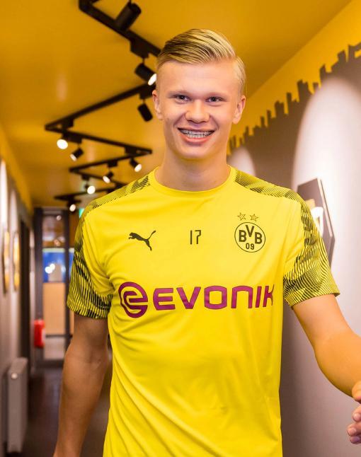 崔永熙：杨瀚森把女友带身边确实压力很大 希望他用实力打破质疑