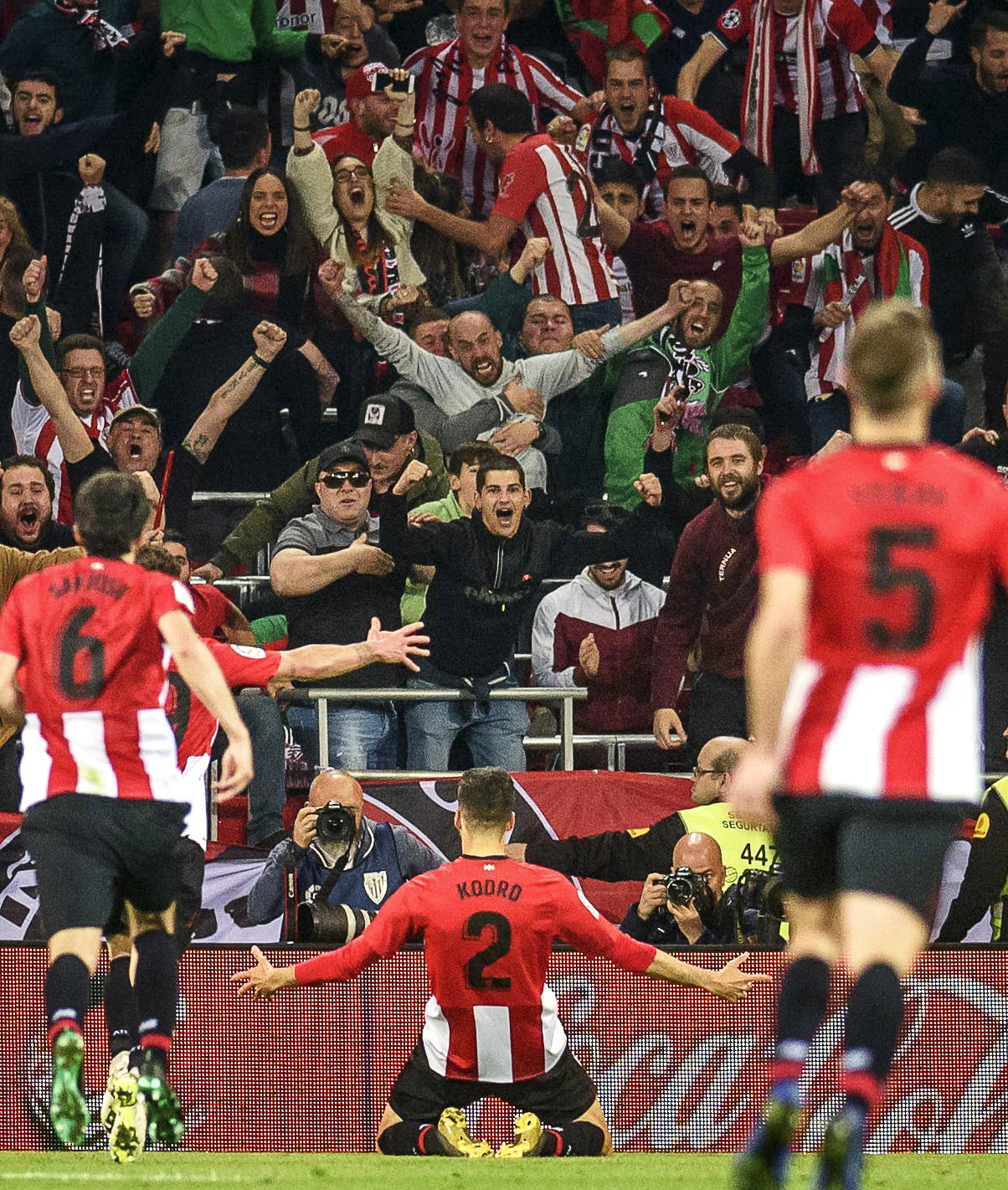 防线问题从一个回合开始（防线问题始于首回合）