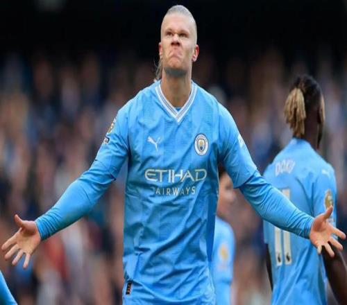 佳夫：作为后卫单场比赛进俩球不常见；沃尔特马德是顶级前锋（佳夫：后卫单场梅开二度少见；沃尔特马德是顶级前锋）