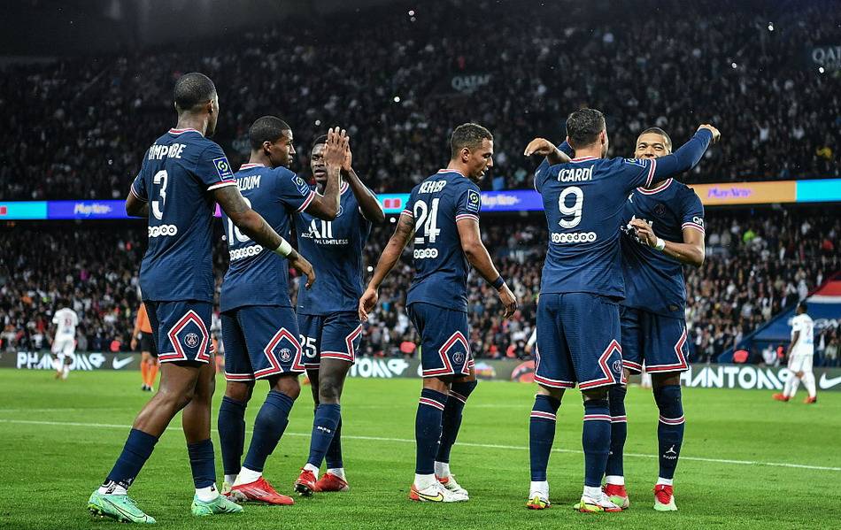 佩德罗首开纪录（佩德罗先拔头筹）