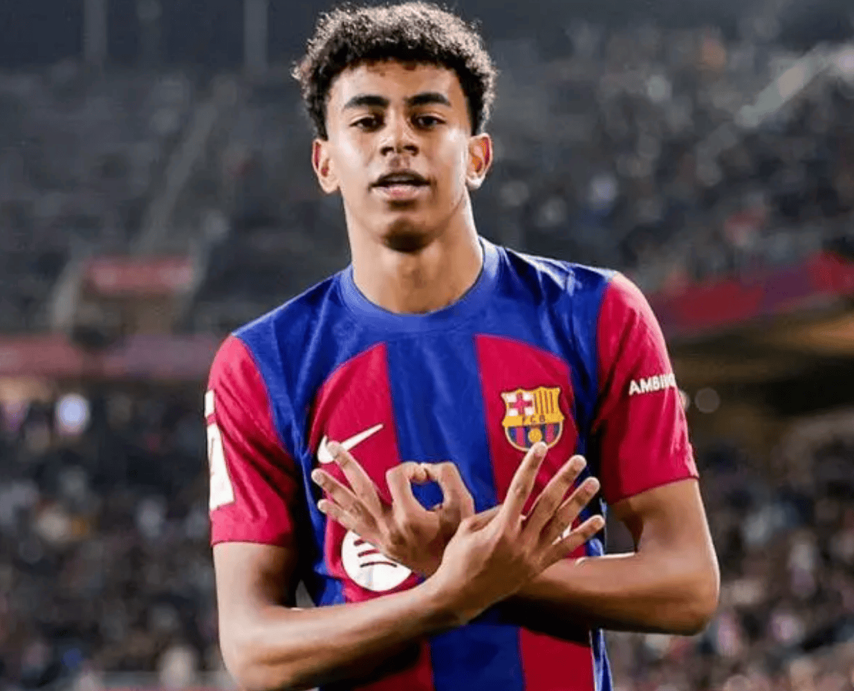 奥莱报列五大联赛有美资背景的俱乐部：共24家，英超有9家（奥莱报统计：五大联赛有美资背景俱乐部24家，英超占9家）