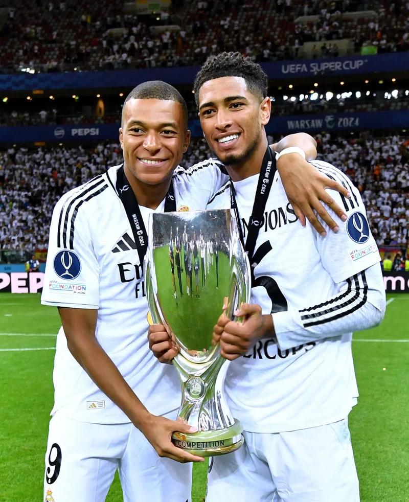 加斯佩里尼：这支罗马能参与多线竞争；冬窗不会为引援而引援（加斯佩里尼：罗马有能力冲击多线赛场，冬窗不会为买而买）