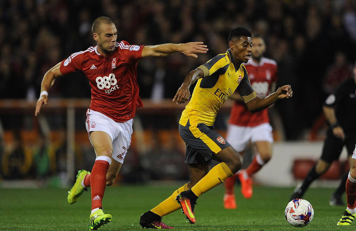 澳大利亚联赛天才后卫闪耀（澳洲联赛天才后卫大放异彩）