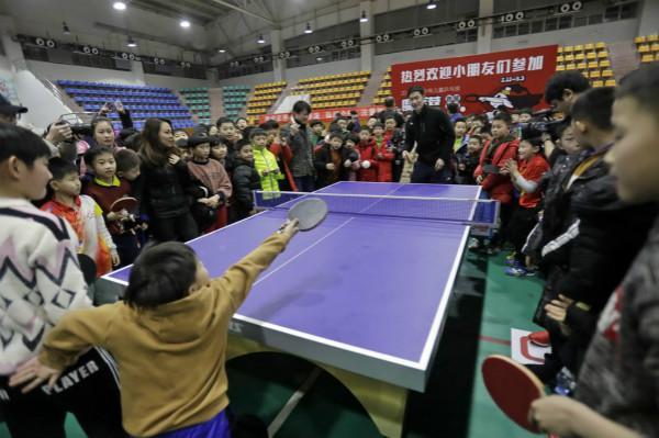 高科技的逐 高科技的逐